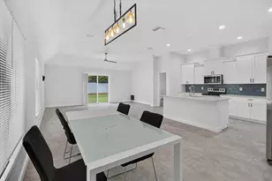 5114 Chilkoot St, Tampa, FL 33617 - Photo 9
