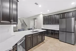 5955 Caldera Ridge Dr, Lithia, FL 33547 - Photo 7