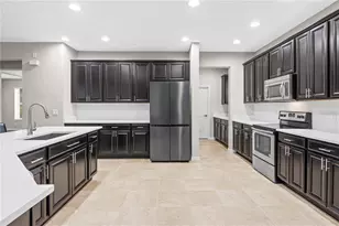 5955 Caldera Ridge Dr, Lithia, FL 33547 - Photo 9