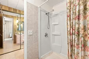 10444 Peaceful Dr, Largo, FL 33773 - Photo 15