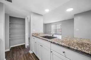 5902 E 122nd Ave, Tampa, FL 33617 - Photo 15