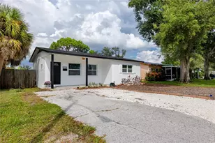 5735 Burlington Ave N, Saint Petersburg, FL 33710 - Photo 1