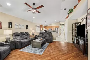 6805 Bluff Meadow Ct, Wesley Chapel, FL 33545 - Photo 3