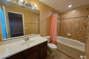 2425 Middleton Grove Dr, Brandon, FL 33511 - Photo 37