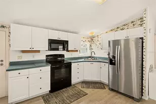 980 7th St NW, Largo, FL 33770 - Photo 7