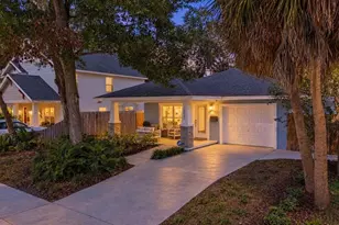 1023 19th Ave N, Saint Petersburg, FL 33704 - Photo 1