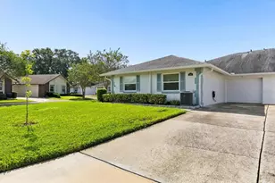 1307 Stonehaven Ln, Dunedin, FL 34698 - Photo 5