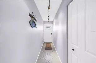 5725 80th St N, Saint Petersburg, FL 33709 - Photo 3
