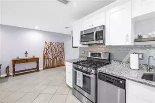 5725 80th St N, Saint Petersburg, FL 33709 - Photo 5