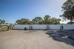 5725 80th St N, Saint Petersburg, FL 33709 - Photo 29