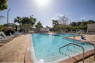 5725 80th St N #106, Saint Petersburg, FL 33709 - Photo 21