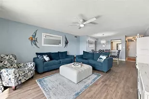 285 107th Ave, Treasure Island, FL 33706 - Photo 9