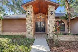 1005 Hollyberry Ct, Brandon, FL 33511 - Photo 5