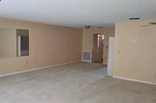 5521 80th St N, Saint Petersburg, FL 33709 - Photo 7