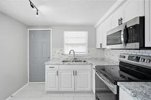 5639 Golden Nugget Dr, Holiday, FL 34690 - Photo 11