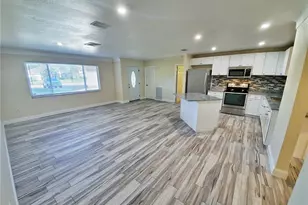 2661 Columbus Wy S, Saint Petersburg, FL 33712 - Photo 7