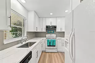 404 Flanborough Trail, Sun City Center, FL 33573 - Photo 15