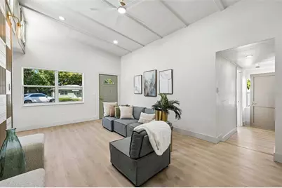 2112 25th Street S, Saint Petersburg, FL 33712 - Photo 5