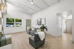 2112 25th St S, Saint Petersburg, FL 33712 - Photo 5