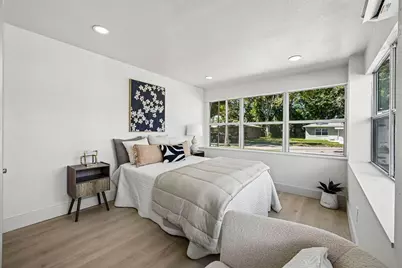 2112 25th Street S, Saint Petersburg, FL 33712 - Photo 27