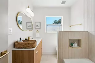 2112 25th St S, Saint Petersburg, FL 33712 - Photo 21