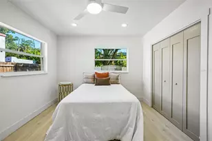 2112 25th St S, Saint Petersburg, FL 33712 - Photo 25