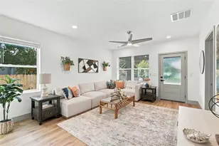 2230 Kingston St S, Saint Petersburg, FL 33711 - Photo 7