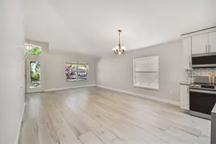 10412 Lucaya Dr, Tampa, FL 33647 - Photo 11