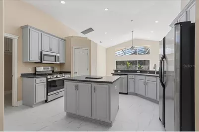 8211 Canyon Creek Way, Tampa, FL 33647 - Photo 11