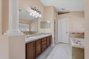8211 Canyon Creek Way, Tampa, FL 33647 - Photo 29