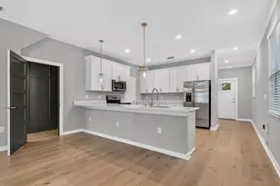2704 W Gray St, Tampa, FL 33609 - Photo 9