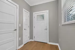 2704 W Gray St, Tampa, FL 33609 - Photo 3