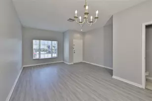 12938 Kings Crossing Dr, Gibsonton, FL 33534 - Photo 5