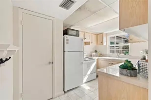 210 N Bayshore Blvd, Clearwater, FL 33759 - Photo 25