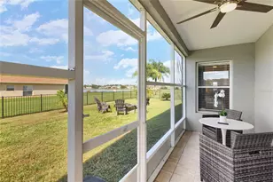 7619 Crescent Palm Dr, Wesley Chapel, FL 33545 - Photo 7