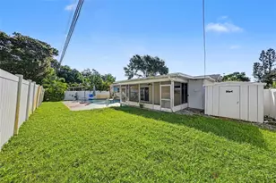 14161 Hetrick Cir N, Largo, FL 33774 - Photo 23