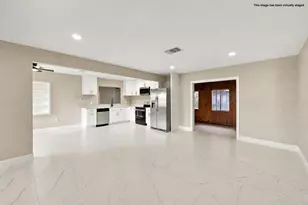 1717 8th St W, Palmetto, FL 34221 - Photo 5