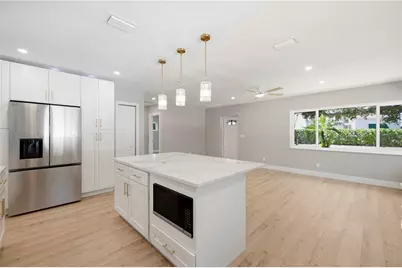 1900 60th Street S, Gulfport, FL 33707 - Photo 11