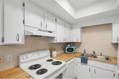 205 S Glendale Drive #B, Brandon, FL 33511 - Photo 17