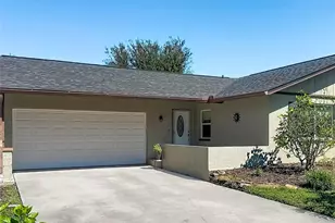 1852 Sourwood Blvd, Dunedin, FL 34698 - Photo 3