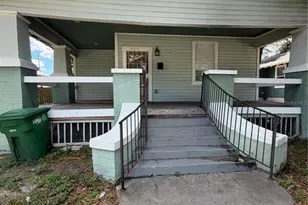 511 E Hugh St, Tampa, FL 33603 - Photo 1