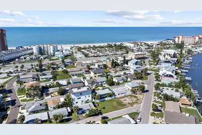 18018 4th Street E, Redington Shores, FL 33708 - Photo 15