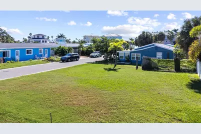 18018 4th Street E, Redington Shores, FL 33708 - Photo 5
