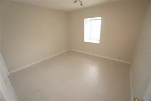 9203 Tudor Dr, Tampa, FL 33615 - Photo 13