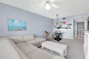 6908 Stonesthrow Cir N, Saint Petersburg, FL 33710 - Photo 5