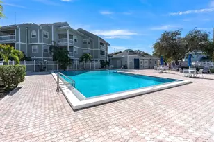 6908 Stonesthrow Cir N, Saint Petersburg, FL 33710 - Photo 25