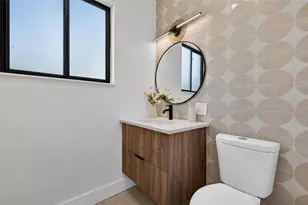 2015 Dolphin Blvd S, Saint Petersburg, FL 33707 - Photo 39