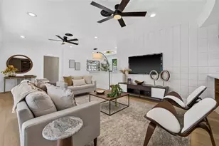 2015 Dolphin Blvd S, Saint Petersburg, FL 33707 - Photo 9