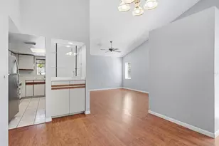 300 S Florida Ave, Tarpon Springs, FL 34689 - Photo 13