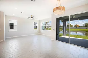 11261 Beach Walk Wy NE, Saint Petersburg, FL 33716 - Photo 11